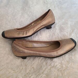 Sesto Meucci Kitten Heel Italian Metallic Shoes 5